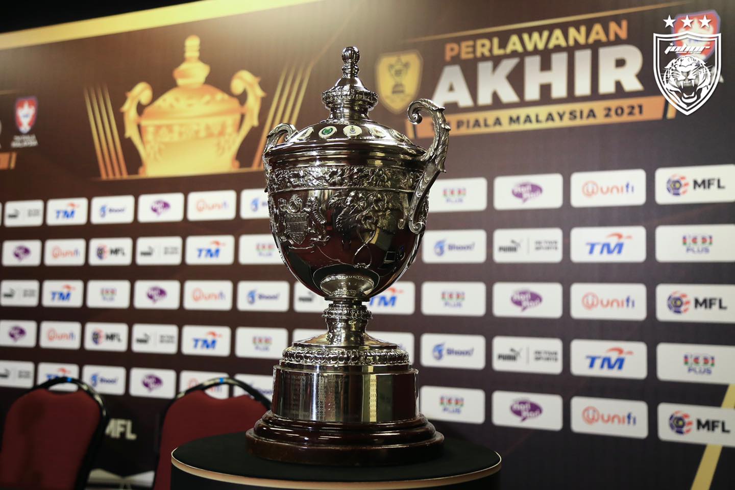 Piala Malaysia: Ada Anggota Polis Duduk Bersama Penonton Di Stadium
