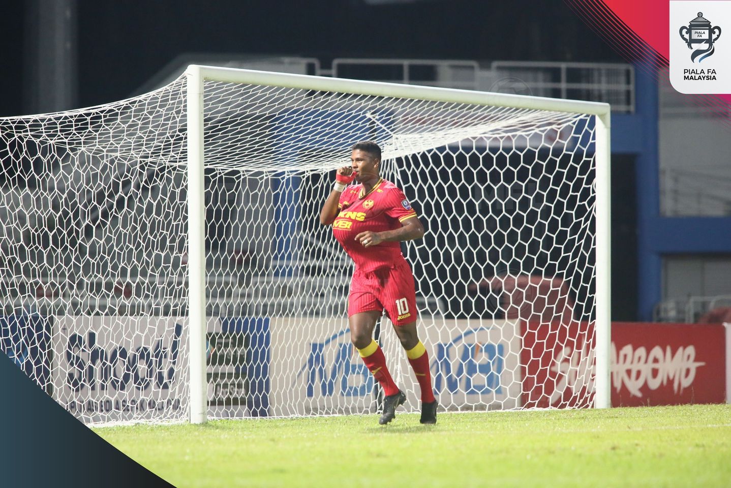 KL City Sambar Penyerang Kelab Seterunya, Herlison Caion