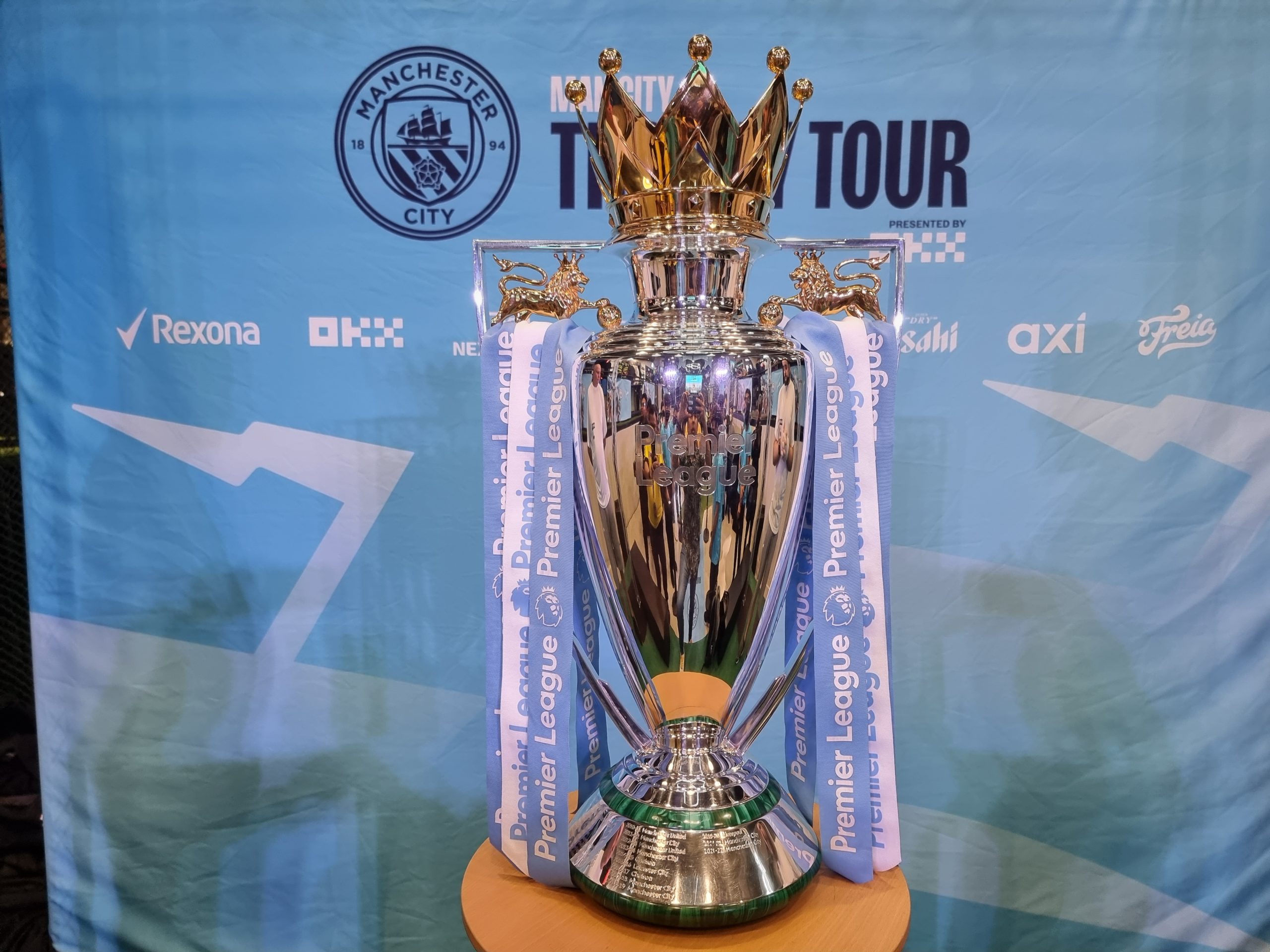 Puma & Man City Pamer Trofi EPL Di Sunway Pyramid Sehingga 25 Februari