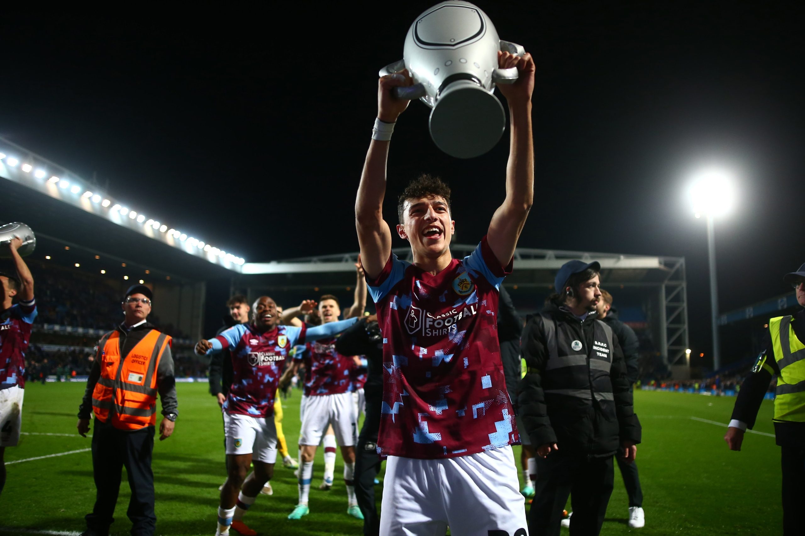 Kelab Kendalian Vincent Kompany Sahkan Gelaran Liga Kejuaraan