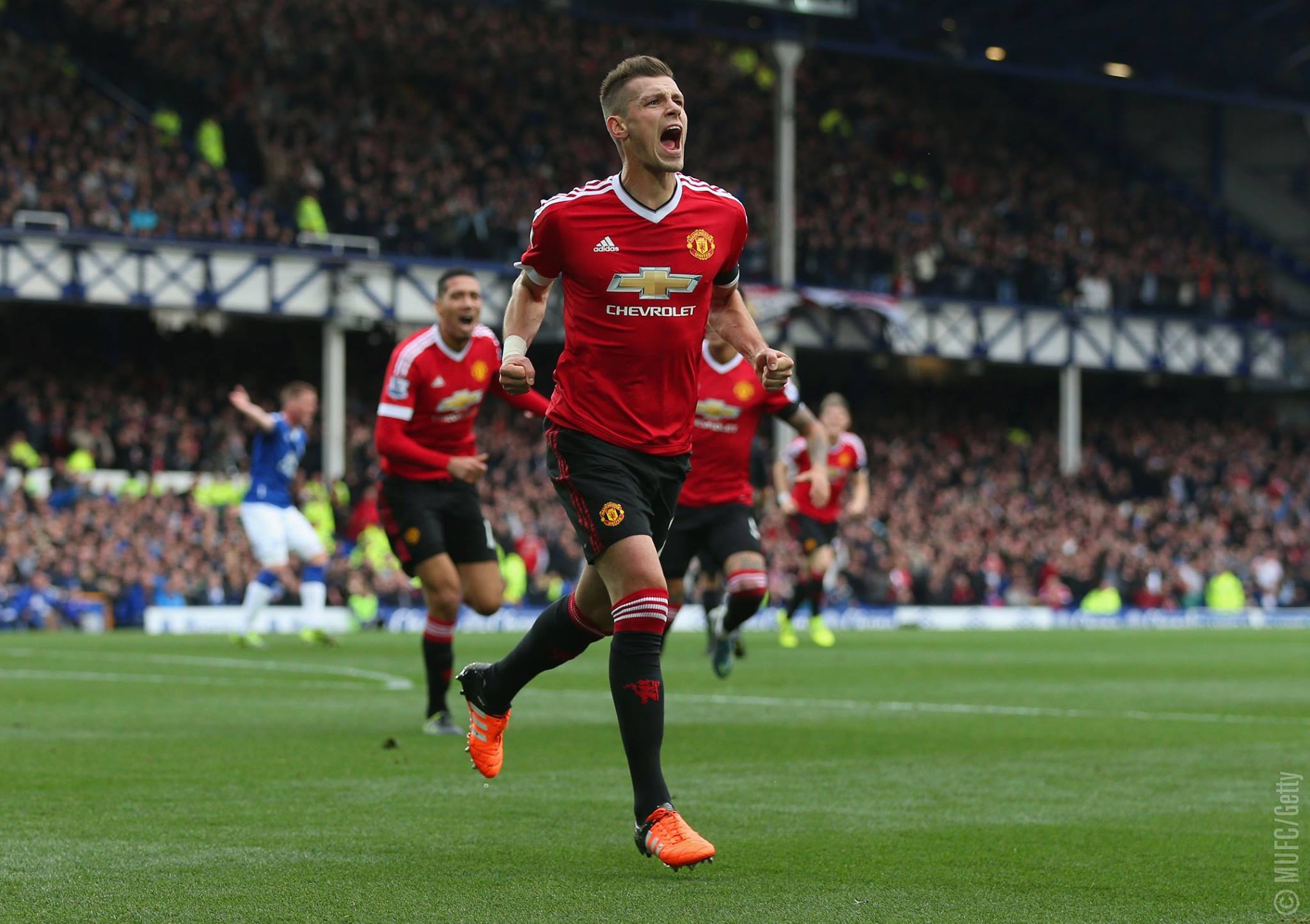 Tandatangan Kontrak 2 Tahun, Tamat Selepas 8 Hari