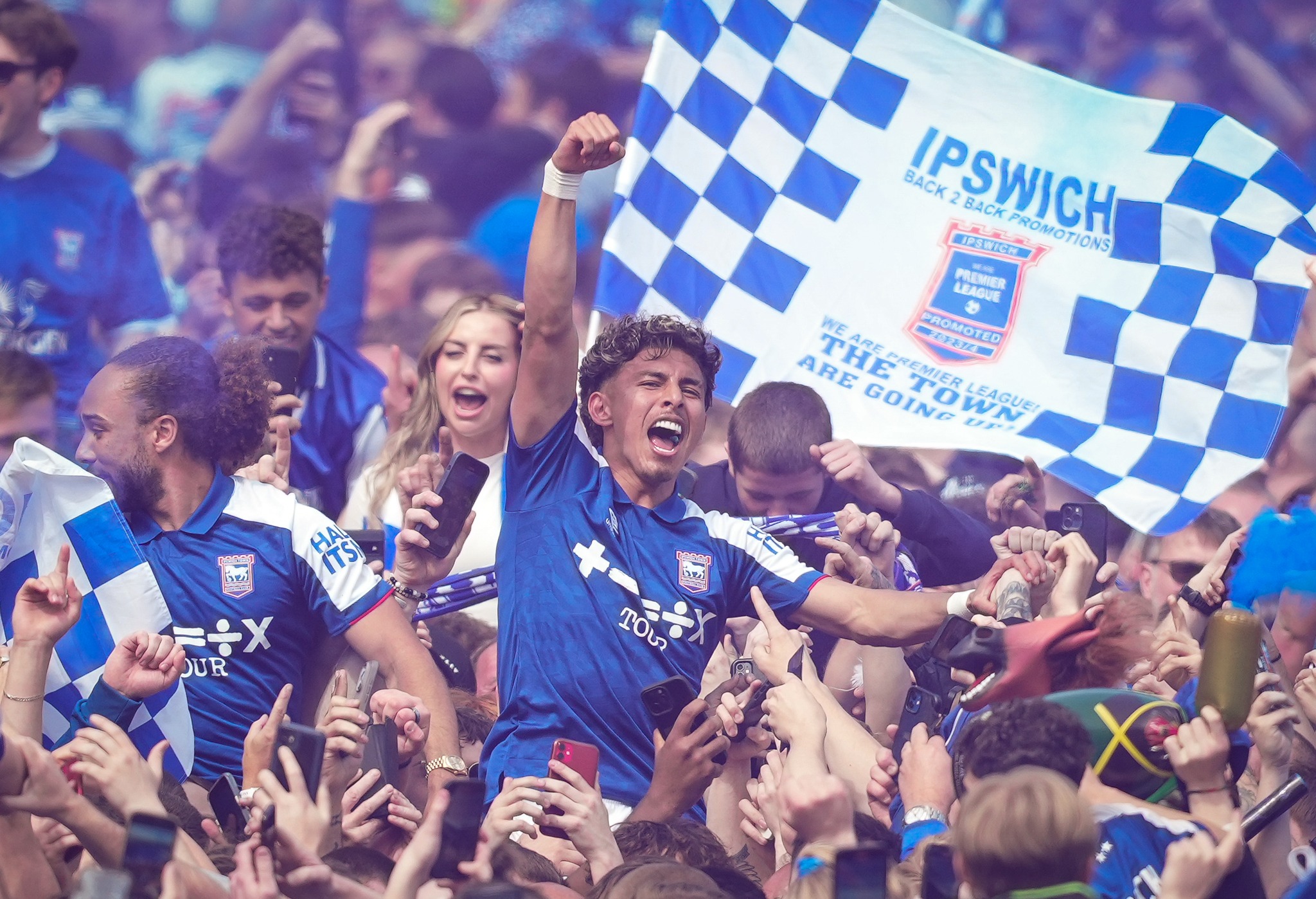 Ipswich Town Raih Promosi Ke EPL Selepas Dua Dekad – Iringi Leicester City