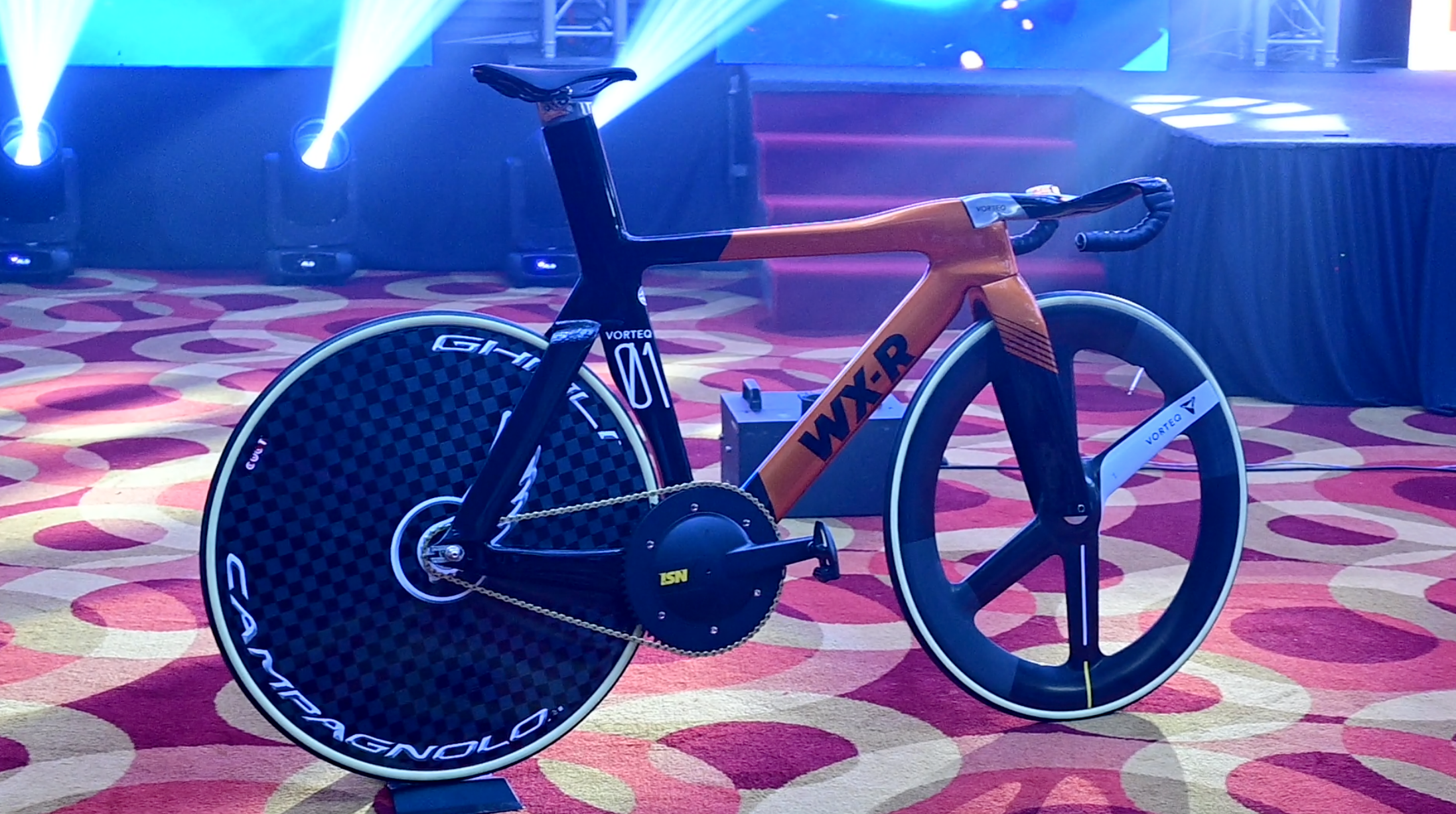 Azizul, Shah & Izzah Dapat Basikal WX-R Vortex Edisi Baharu Ke Sukan Olimpik