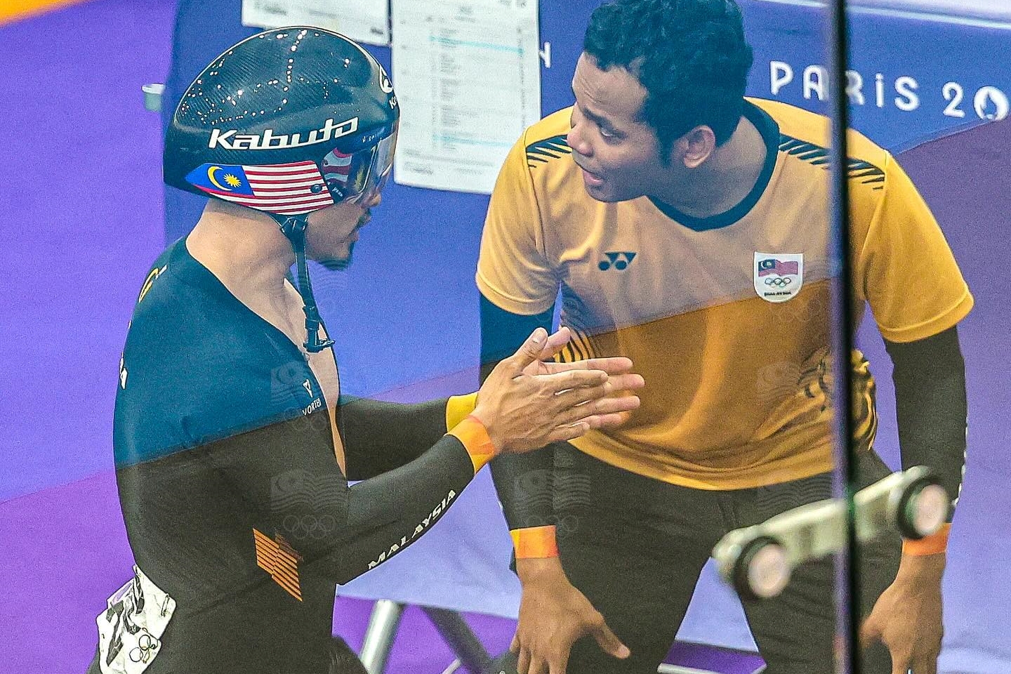 The Pocket Rocketman Serah Baton Kepada Shah Firdaus