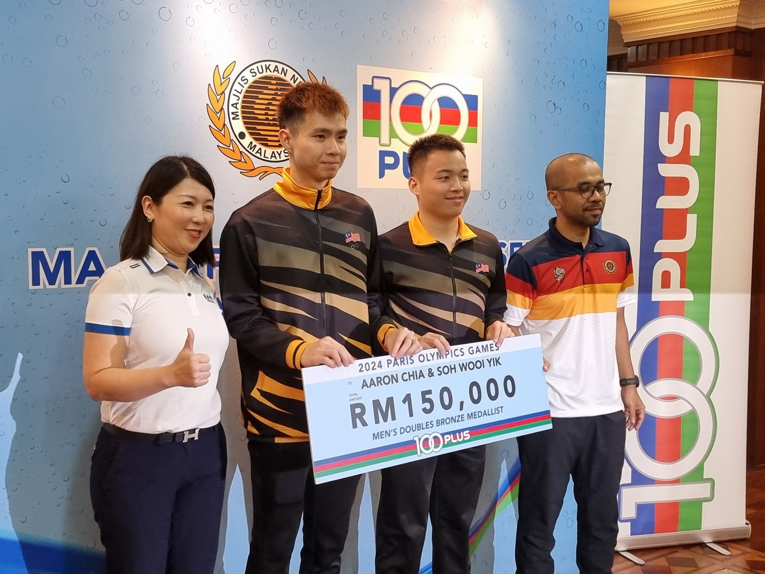 Aaron-Wooi Yik Terima RM150,000 Daripada 100PLUS – Mahu Belanja Makan Besar