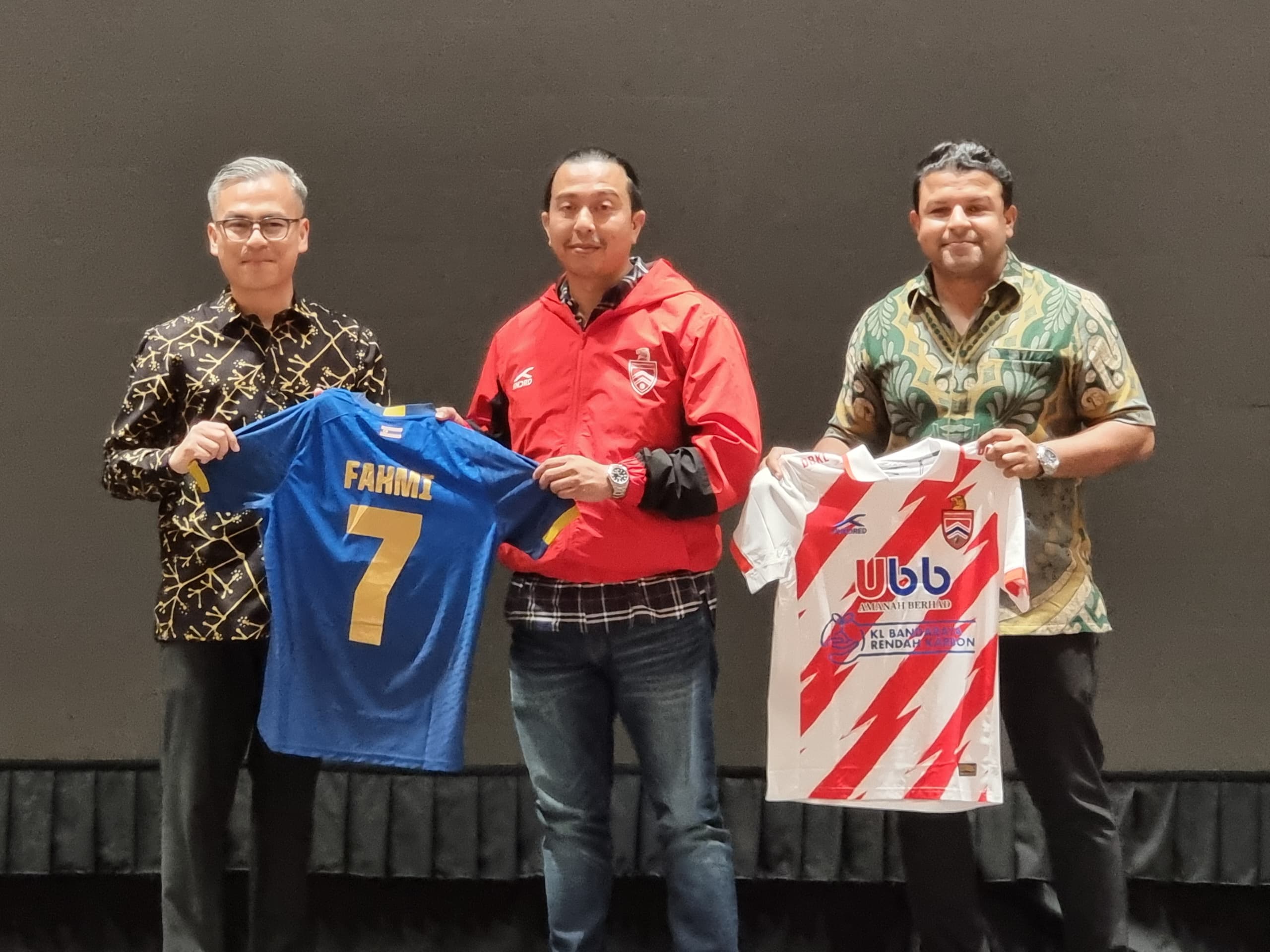 Menteri Komunikasi, Fahmi Fadzil Dilantik Sebagai Penaung KLFA