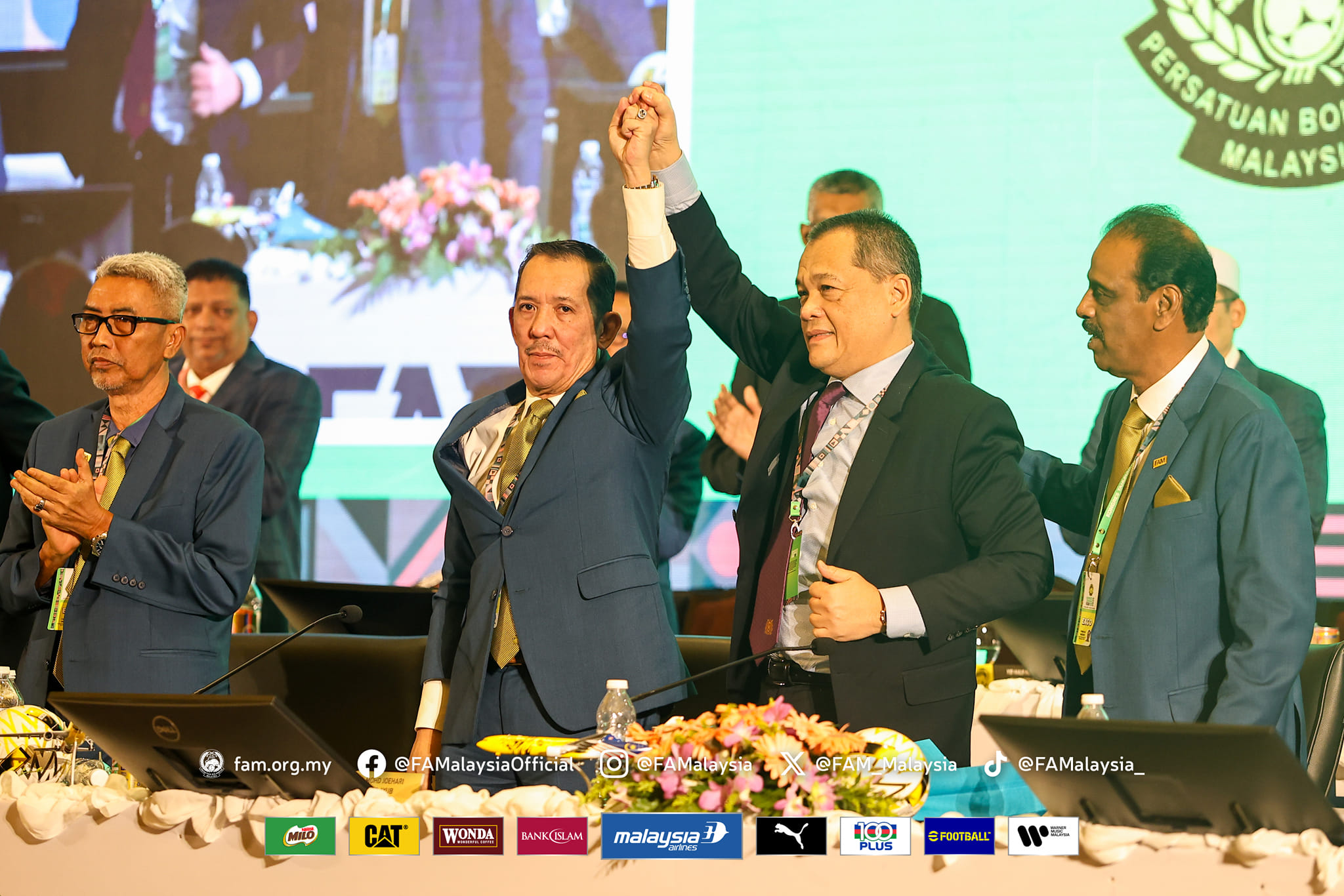 Tan Sri Dato’ Hamidin Bapa Bola Sepak Moden Malaysia – Presiden Baharu FAM