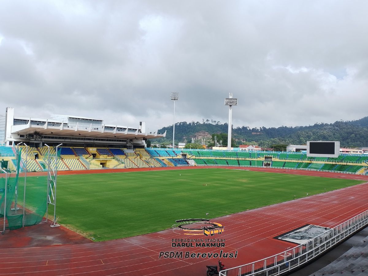 Padang Stadium Darul Makmur Mula Menghijau Dengan Rumput Bermuda