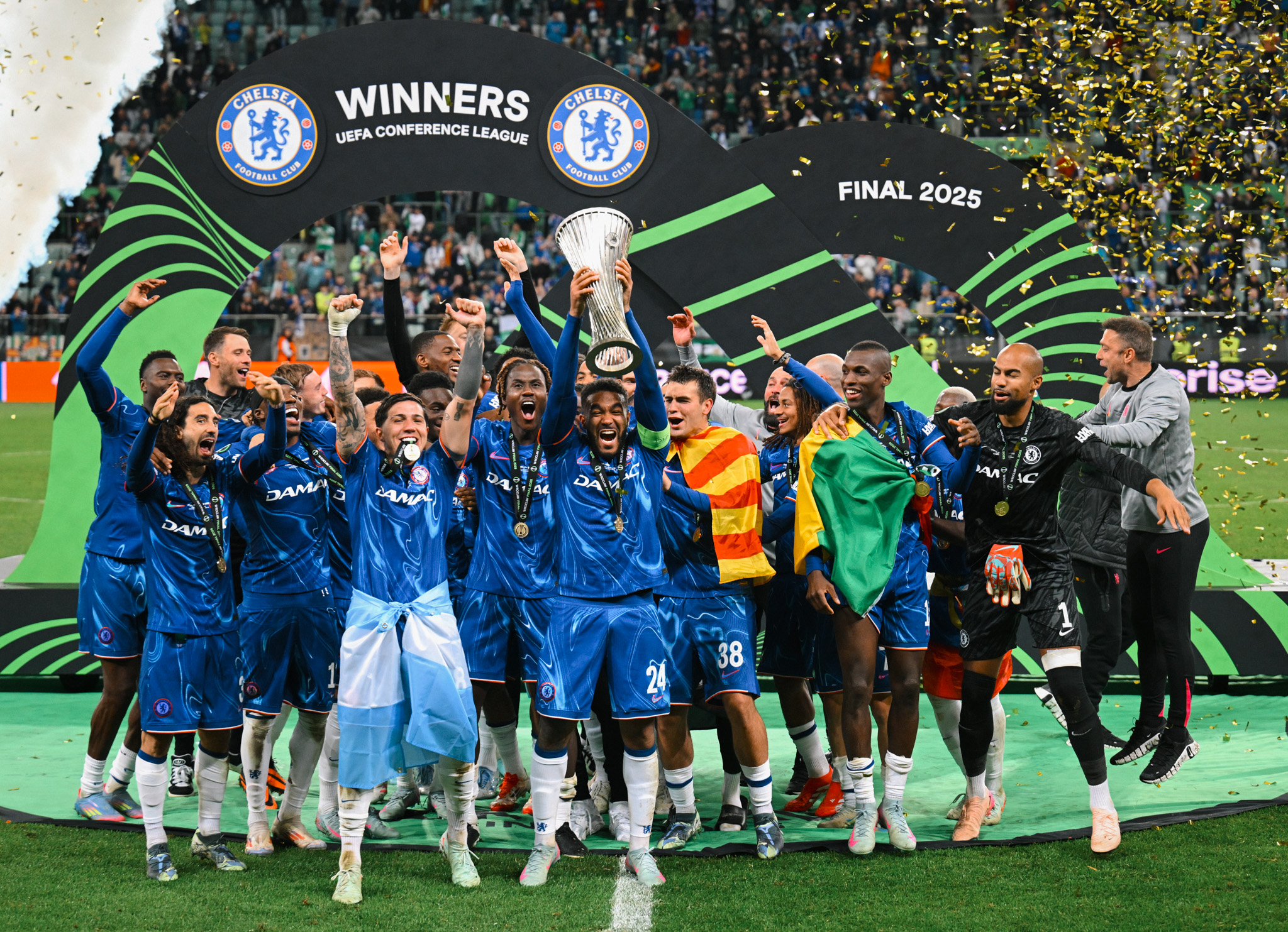 Chelsea Cipta Sejarah, Juarai 5 Trofi Utama Eropah
