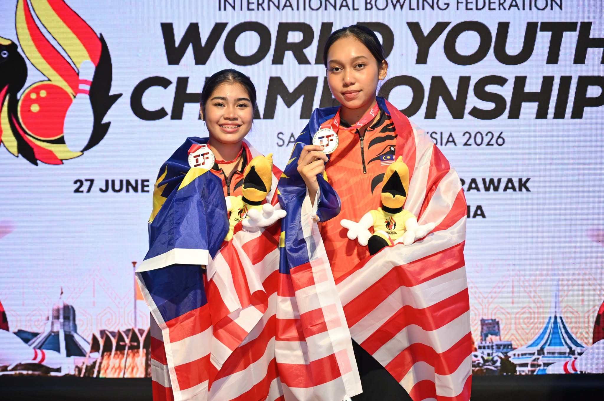 Adelia-Adania Muncul Juara Kejohanan Remaja Dunia IBF 2026