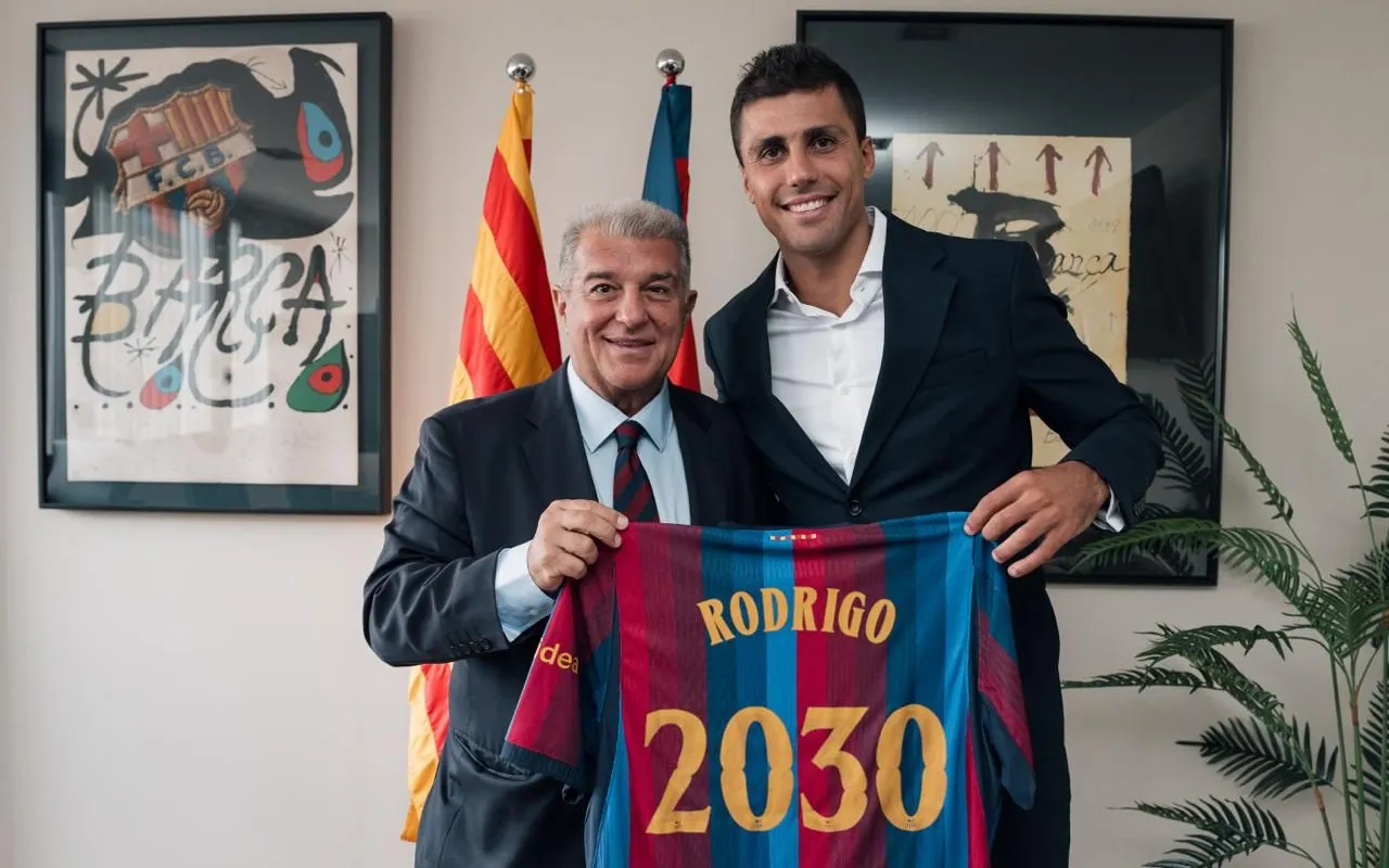 Pemenang Bola Emas Sertai Barcelona – Kontrak Hingga 2030